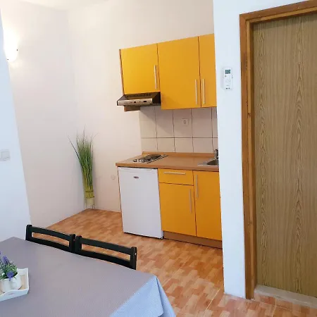 Διαμέρισμα Apartman Meri 2 *